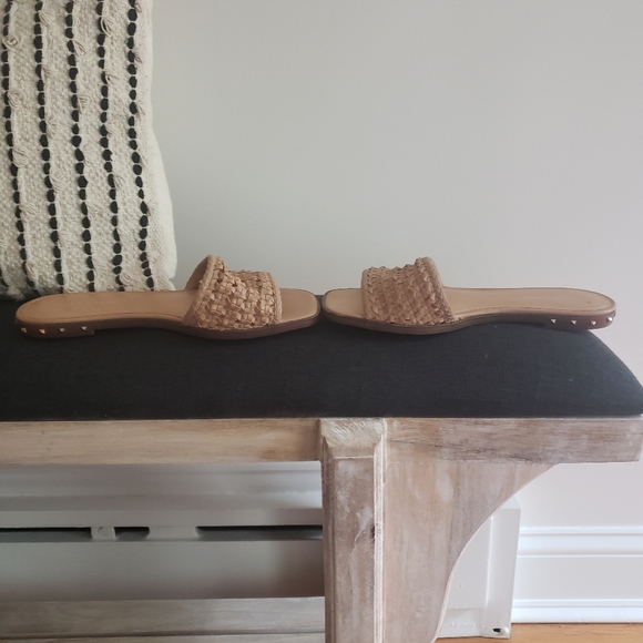 Marc Fisher Slides - Picture 3 of 5